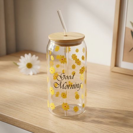 مج زجاجي على شكل علبة مع غطاء خشبي ومصاصة بنقوش زهور صفراء مع عبارة Good Morning